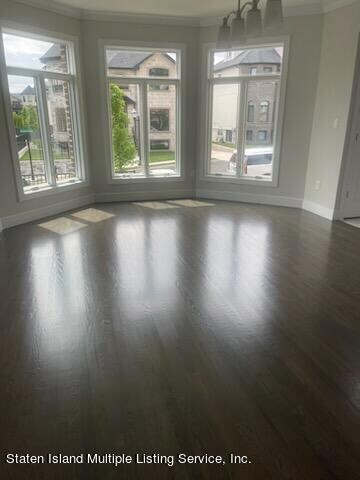 7 Frosinone Ln, Staten Island, NY 10309 - photo 4