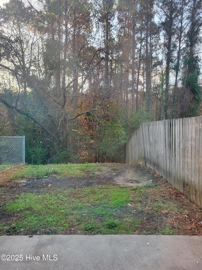 1994 W Brandymill Ln, Jacksonville, NC 28546 - photo 2