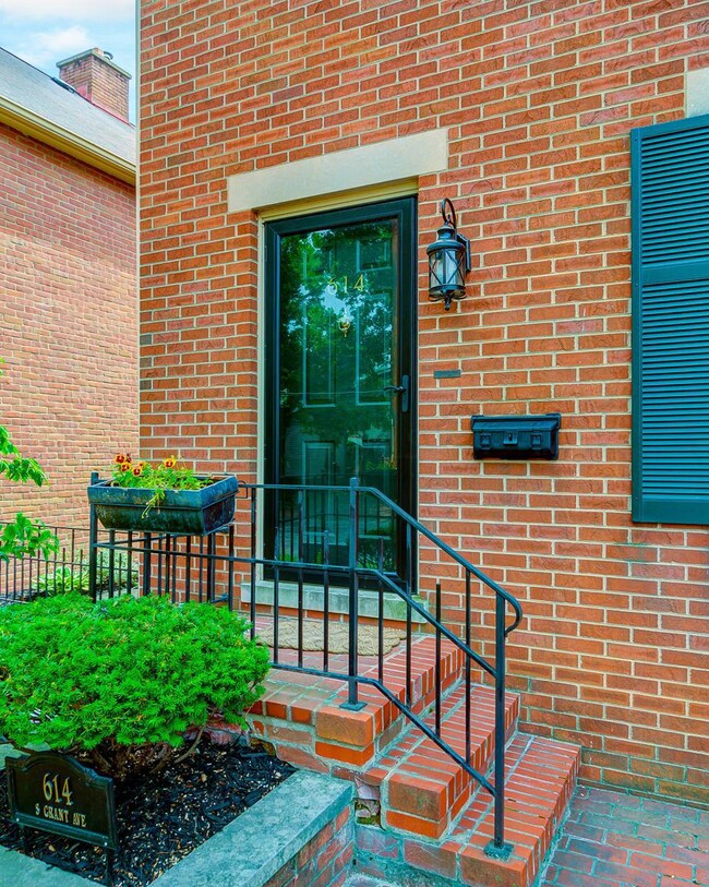 Exterior Entry