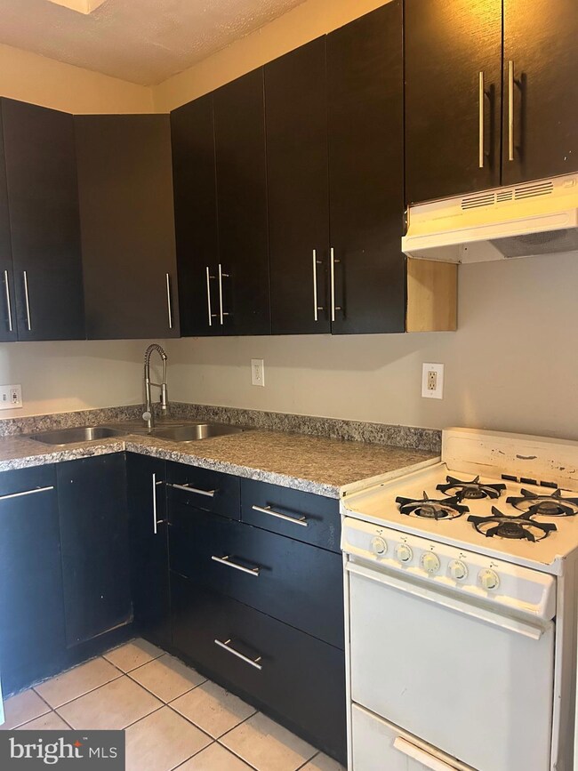 1413 W Baltimore St unit 6, Baltimore, MD 21223 - photo 3