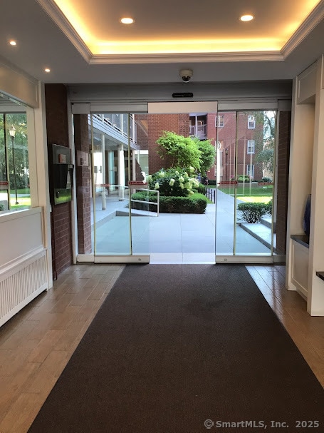 700 Summer St unit 4L, Stamford, CT 06901 - photo 2