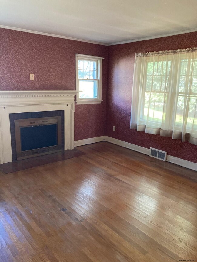 629 Sacandaga Rd, Schenectady, NY 12302 - photo 4