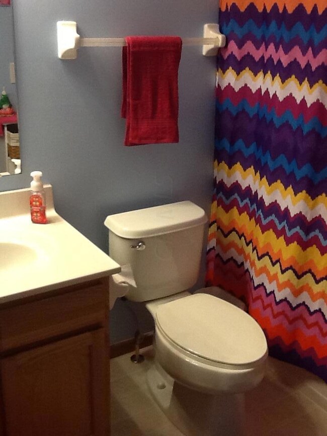 secondary full bath_Yale