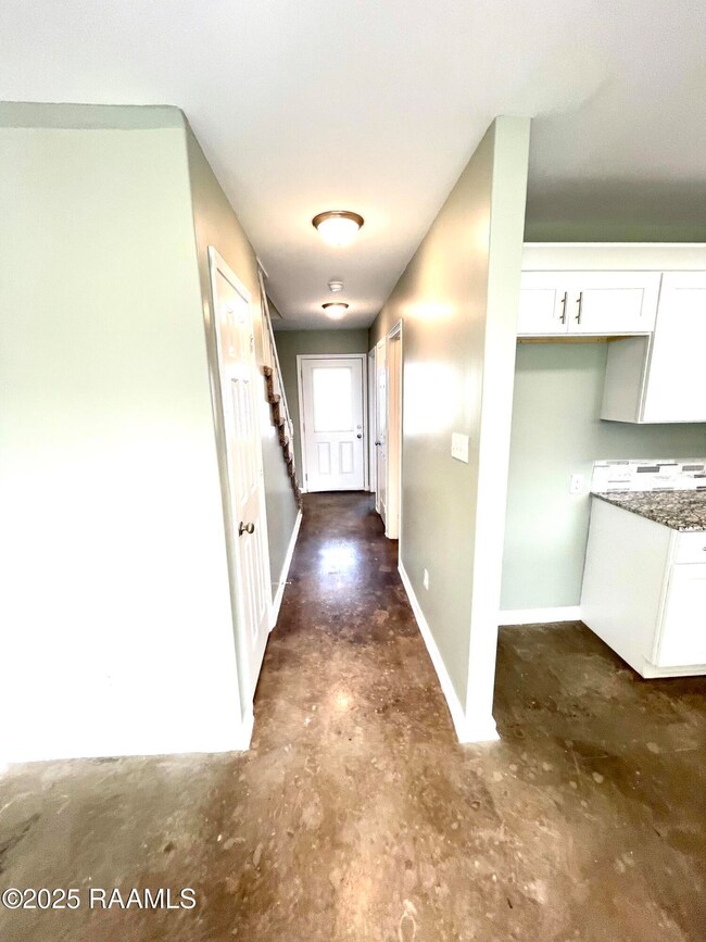 1604 Dehart Dr unit B C D, New Iberia, LA 70560 - photo 6
