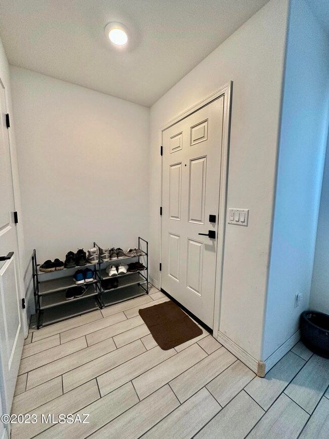 1033 E Ascent St, Tucson, AZ 85719 - photo 4