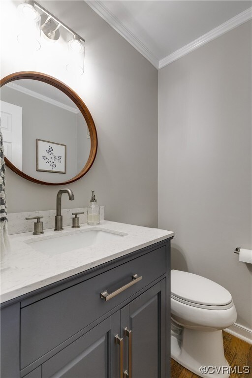 half bath w/ single vanity
