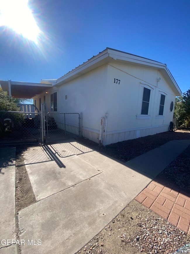 6161 Doniphan Dr unit 177, El Paso, TX 79932 - photo 2