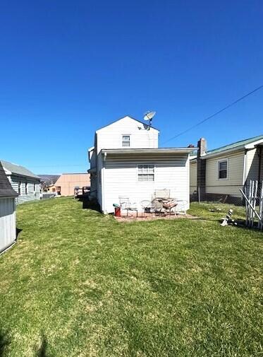 309 E Pine St, Covington, VA 24426 - photo 5