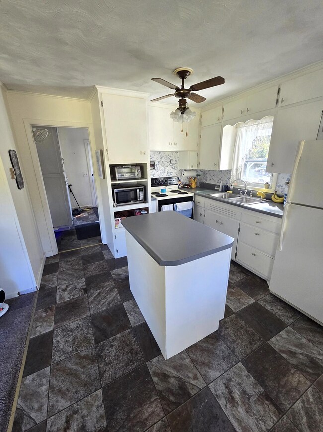 1978 Old Highway 60, Birch Tree, MO 65438 - photo 5