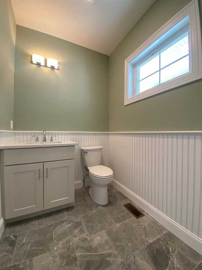 0 Banfield Rd unit 7 4855623, Portsmouth, NH 03801 - photo 3