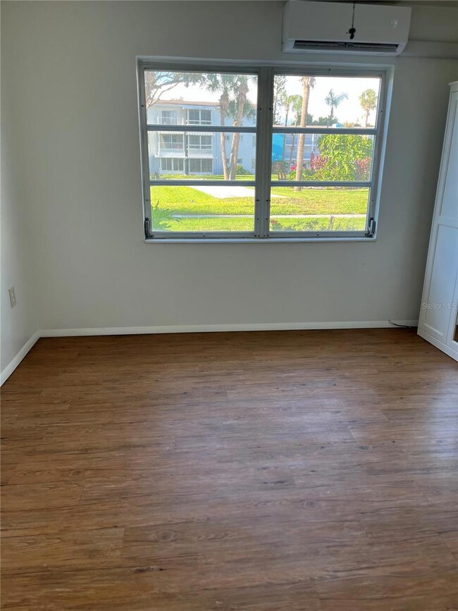 2205 Sunset Dr unit E6, Bradenton, FL 34207 - photo 5