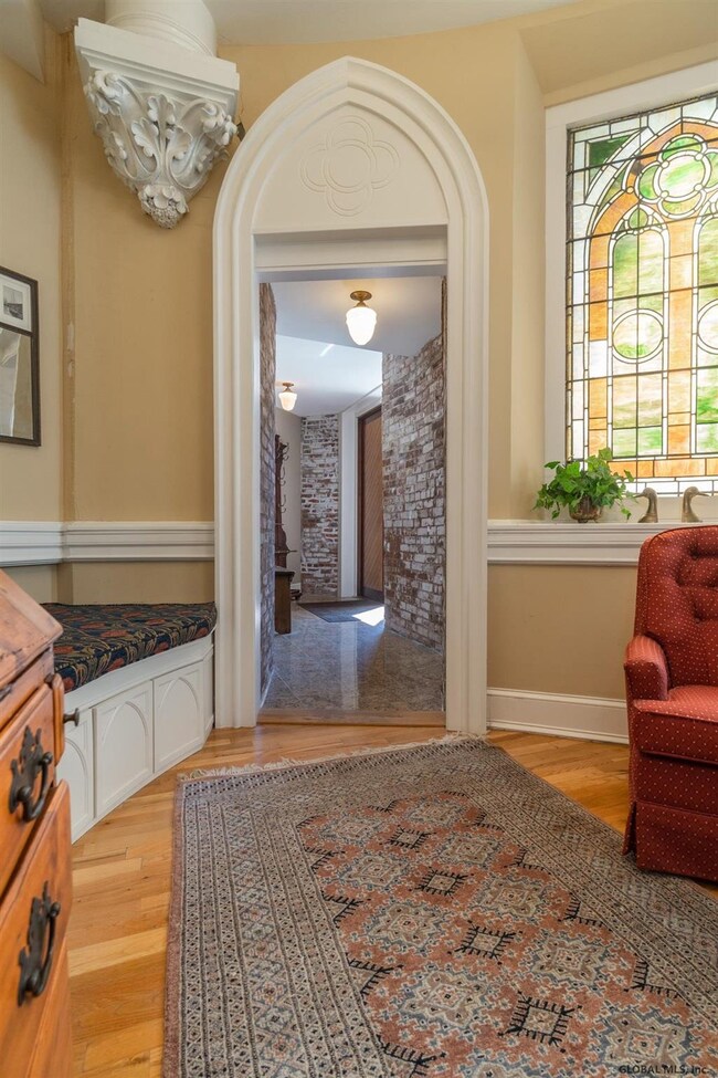 125 Circular St unit 6, Saratoga Springs, NY 12866 - photo 4