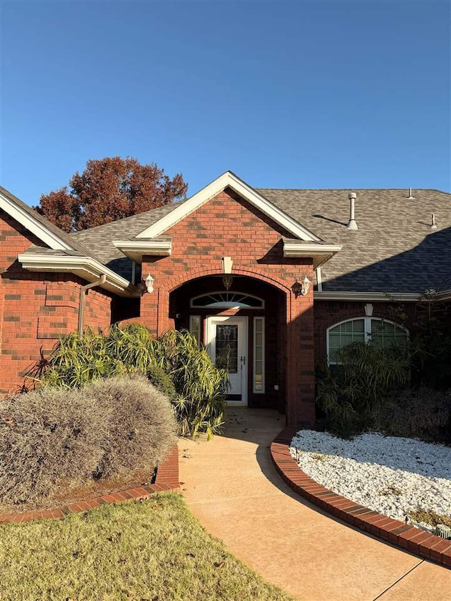 8009 NW Norwick Ave, Lawton, OK 73505 - photo 2