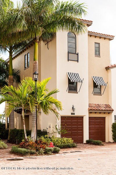 1020 Via Villagio, Hypoluxo, FL 33462 - photo 4