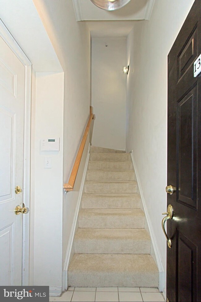 13014 Cabin Creek Rd, Herndon, VA 20171 - photo 5