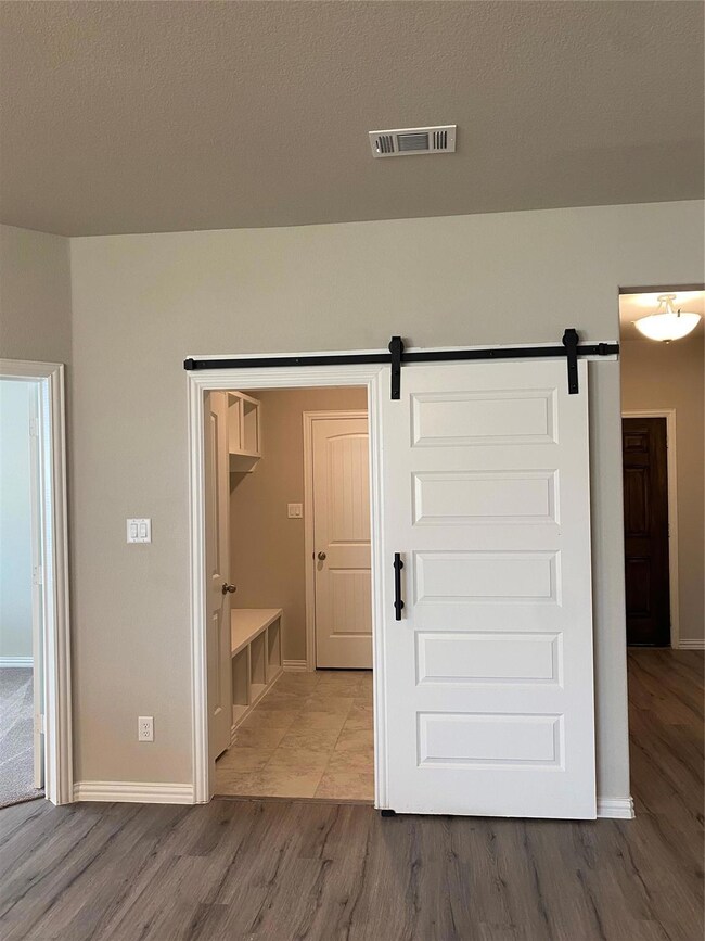 712 Ascot Ct, Ennis, TX 75119 - photo 6