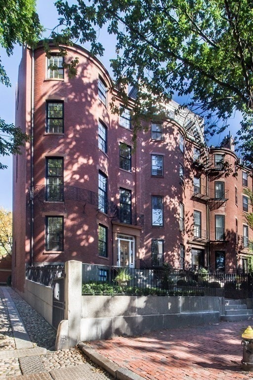 83 Mount Vernon St unit 3, Boston, MA 02108 - photo 4