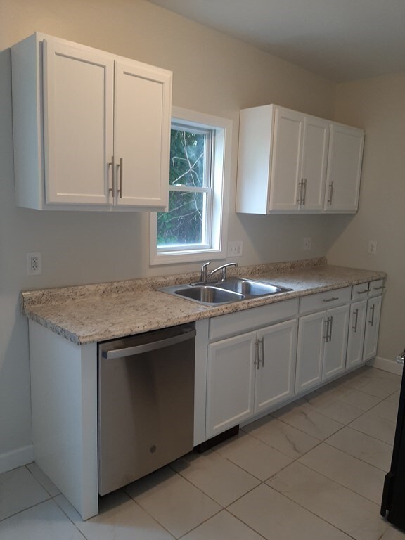 101 Downing St, Fall River, MA 02723 - photo 7