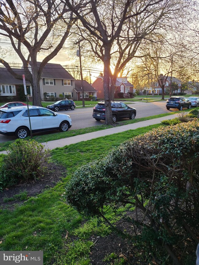 1619 N Wood Ave unit E1, Roselle, NJ 07203 - photo 4