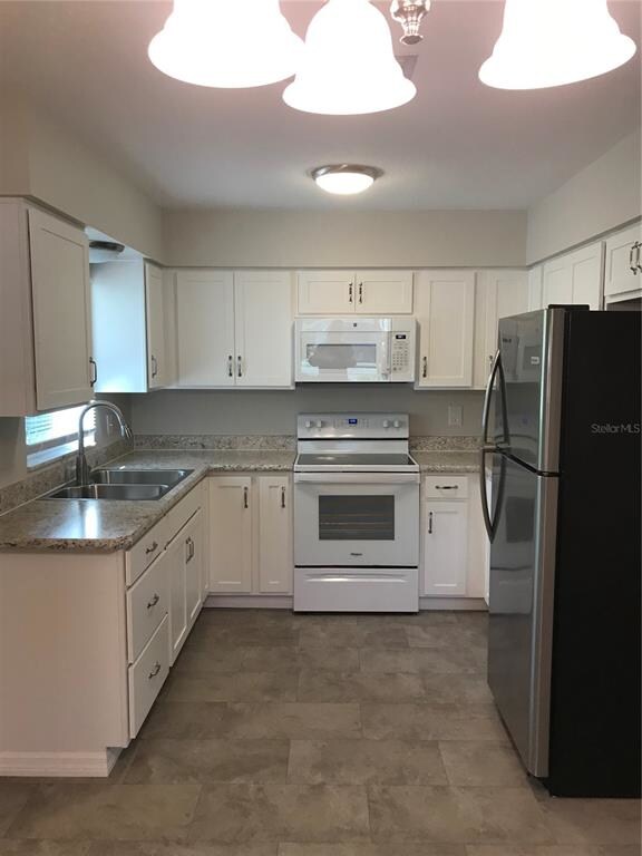 615 N Disston Ave, Tavares, FL 32778 - photo 5