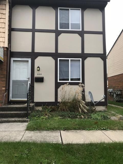 2201 FOXCROFT 1