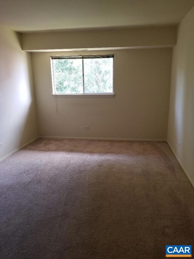 1215 Wertland St unit B43, Charlottesville, VA 22903 - photo 6