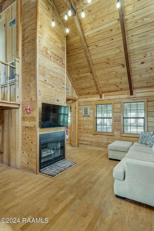 5-web-or-mls-1102 Toby Mouton Rd-5