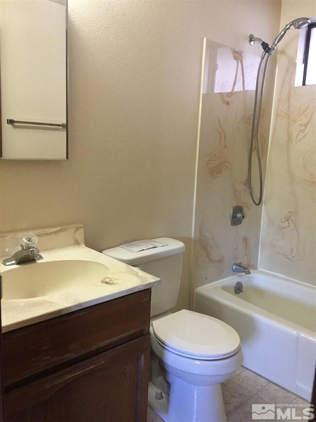 1142 H St, Sparks, NV 89431 - photo 5