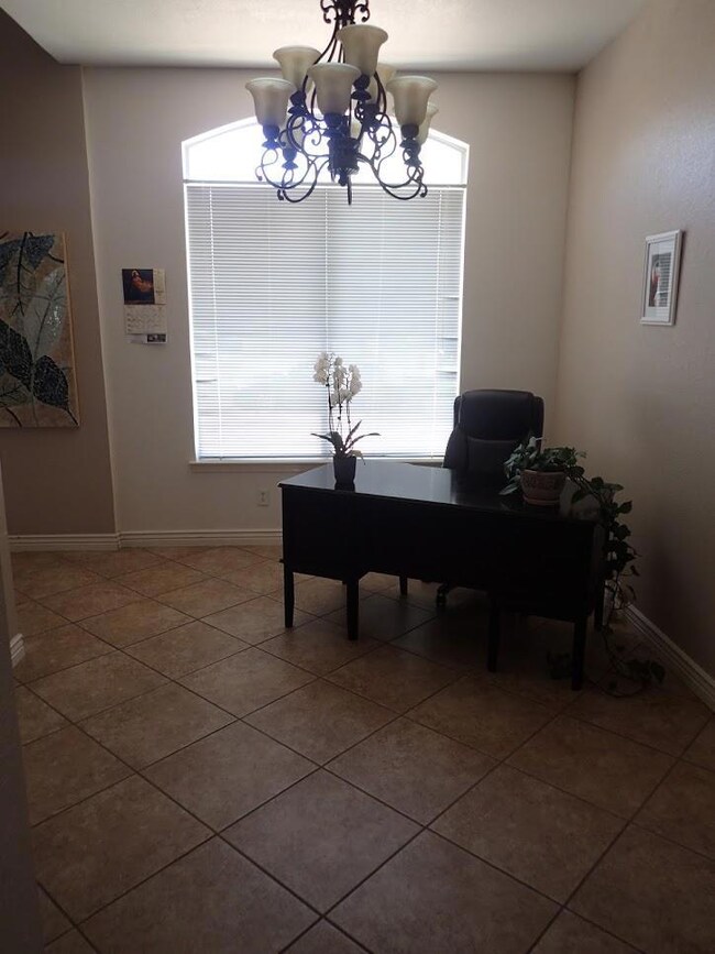 308 Jim Hofher Place, El Paso, TX 79928 - photo 4