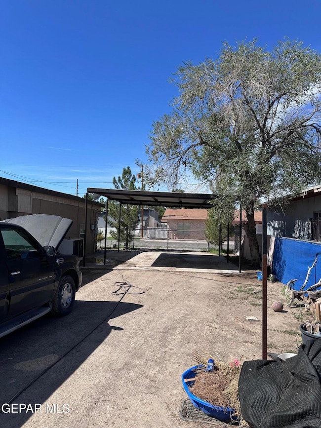 15215 Los Angeles, Fabens, TX 79838 - photo 5