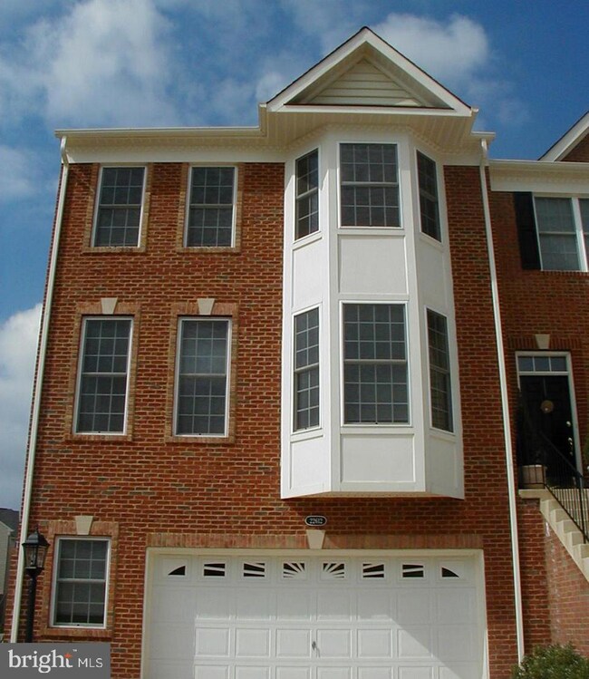 22612 Welborne Manor Square, Ashburn, VA 20148 - photo 4