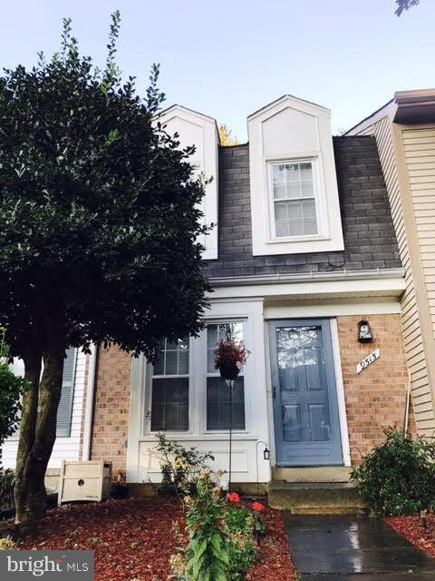 9515 Dunbrook Ct, Montgomery Village, MD 20886 - photo 2