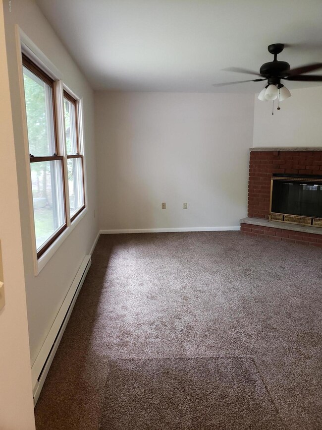 2237 Eagle Path, Bushkill, PA 18324 - photo 5