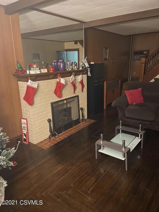 15 E Commerce St, Shamokin, PA 17872 - photo 2