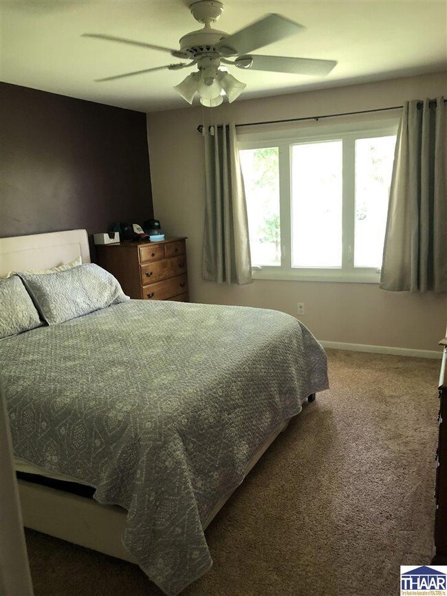 598 W Edgelea Rd, Sullivan, IN 47882 - photo 5