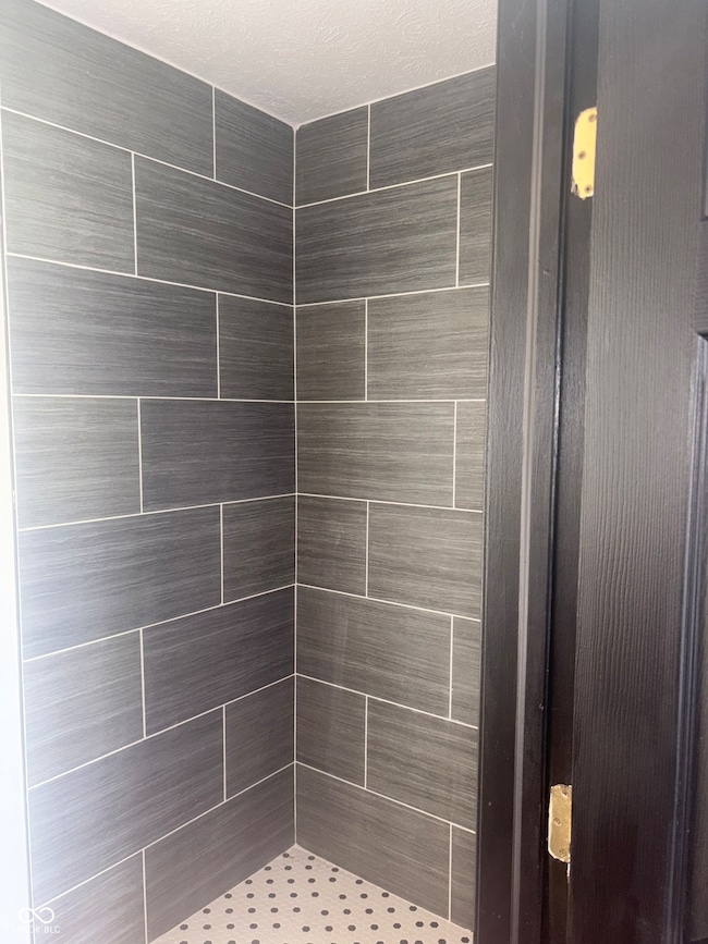 9905 Alexia Dr, Indianapolis, IN 46236 - photo 3