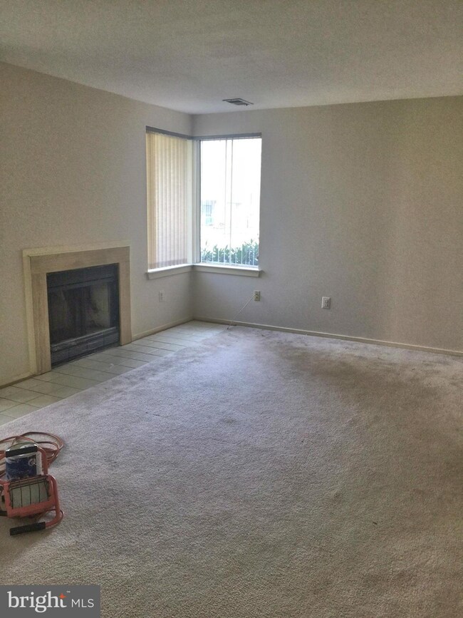 1500 Summerchase Ct unit C, Reston, VA 20194 - photo 4