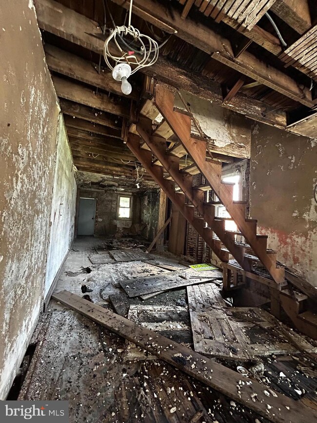 1020 Mckean Ave, Baltimore, MD 21217 - photo 2