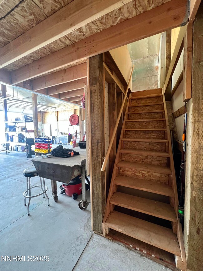 1060 Skyline Garage loft 2