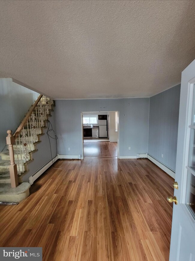 321 Greenway Ave, Darby, PA 19023 - photo 6