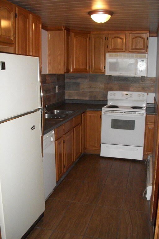 2 Village St, Worcester, MA 01604 - photo 7