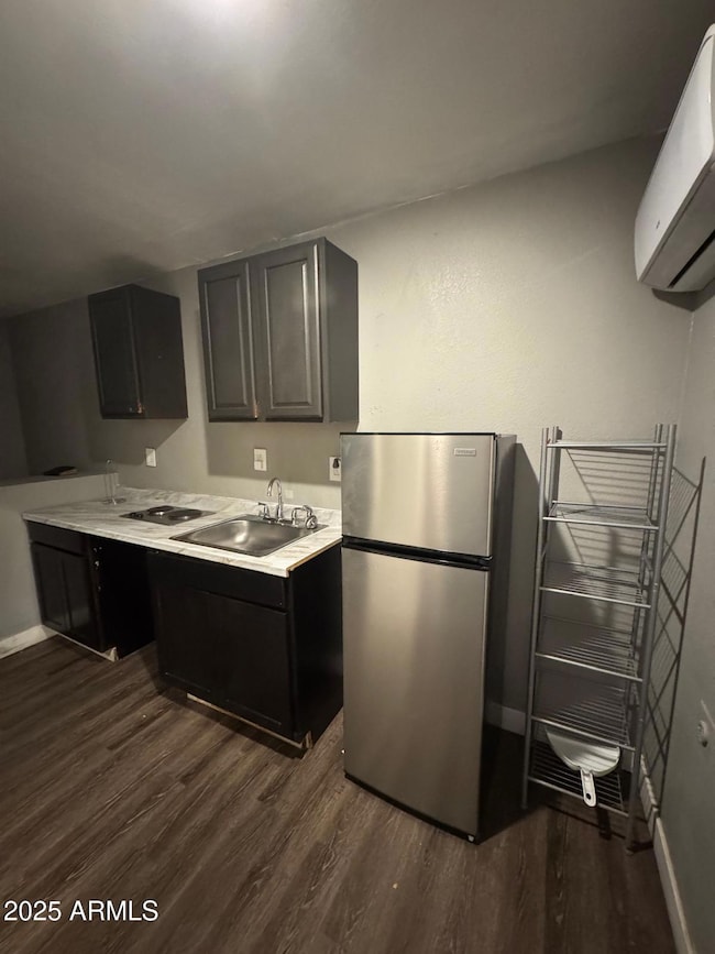YELENIS 81ST AVE STUDIO KITCHEN