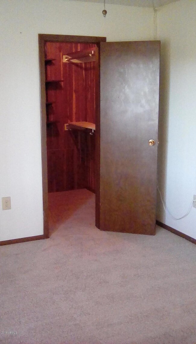 13721 98th BR closet