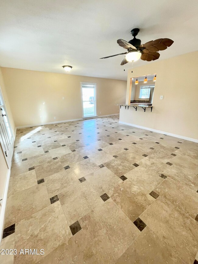 527 E Roanoke Ave unit A, Phoenix, AZ 85004 - photo 3