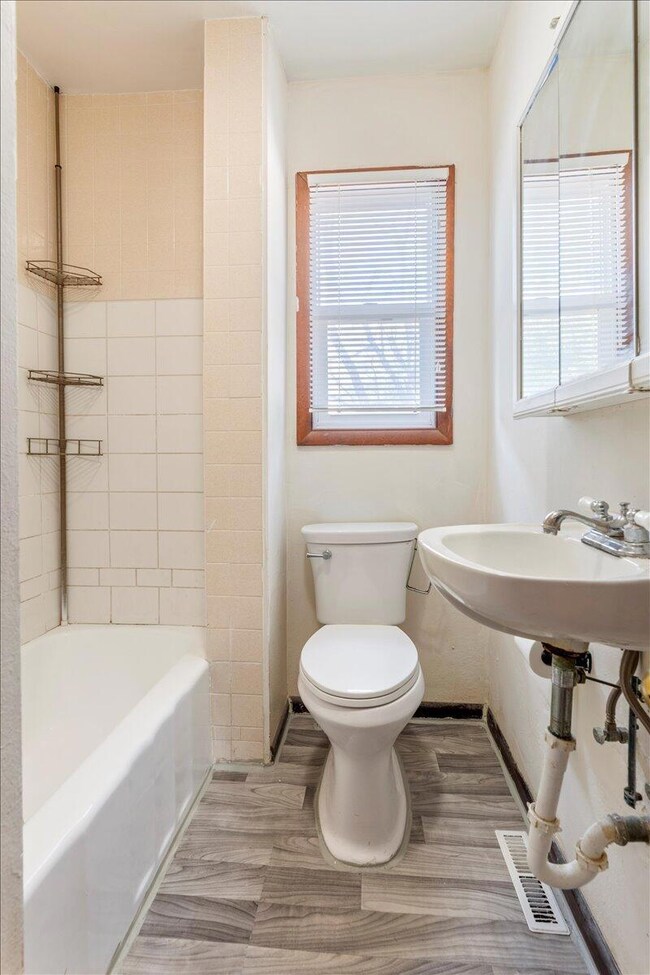 25-ElderSt_025