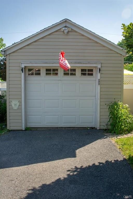 1731 Schoenersville Rd, Bethlehem, PA 18018 - photo 5