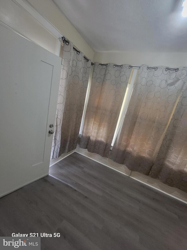 247 Roberta Ave, Darby, PA 19023 - photo 5