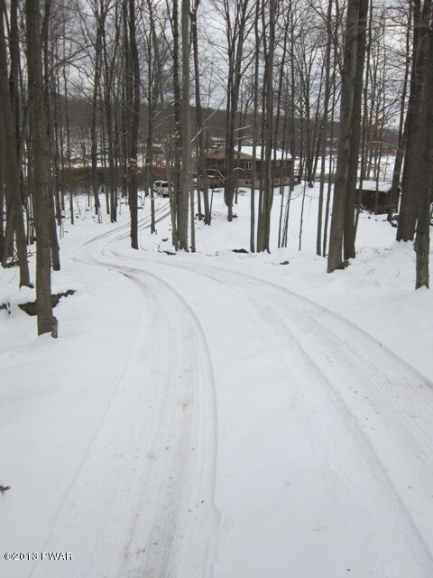 263 E Shore Dr, Hawley, PA 18428 - photo 2