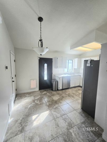 1205 S Farragut St, Ridgecrest, CA 93555 - photo 3