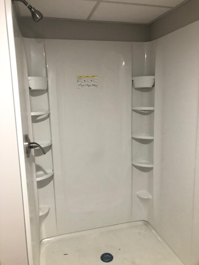 207 Bypass 28 unit B, Derry, NH 03038 - photo 6